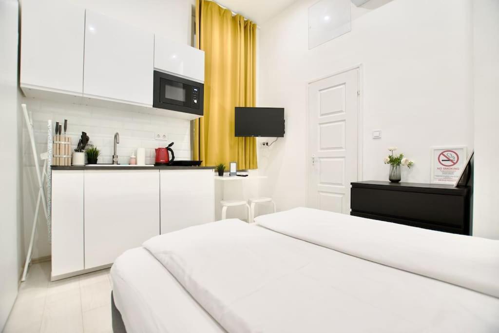 Standard Apartment By Hi5-St. King Mini Studio — Photos 3